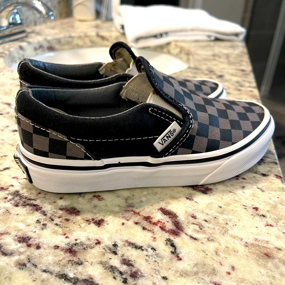 Slip on checkered 🏁 Vans
